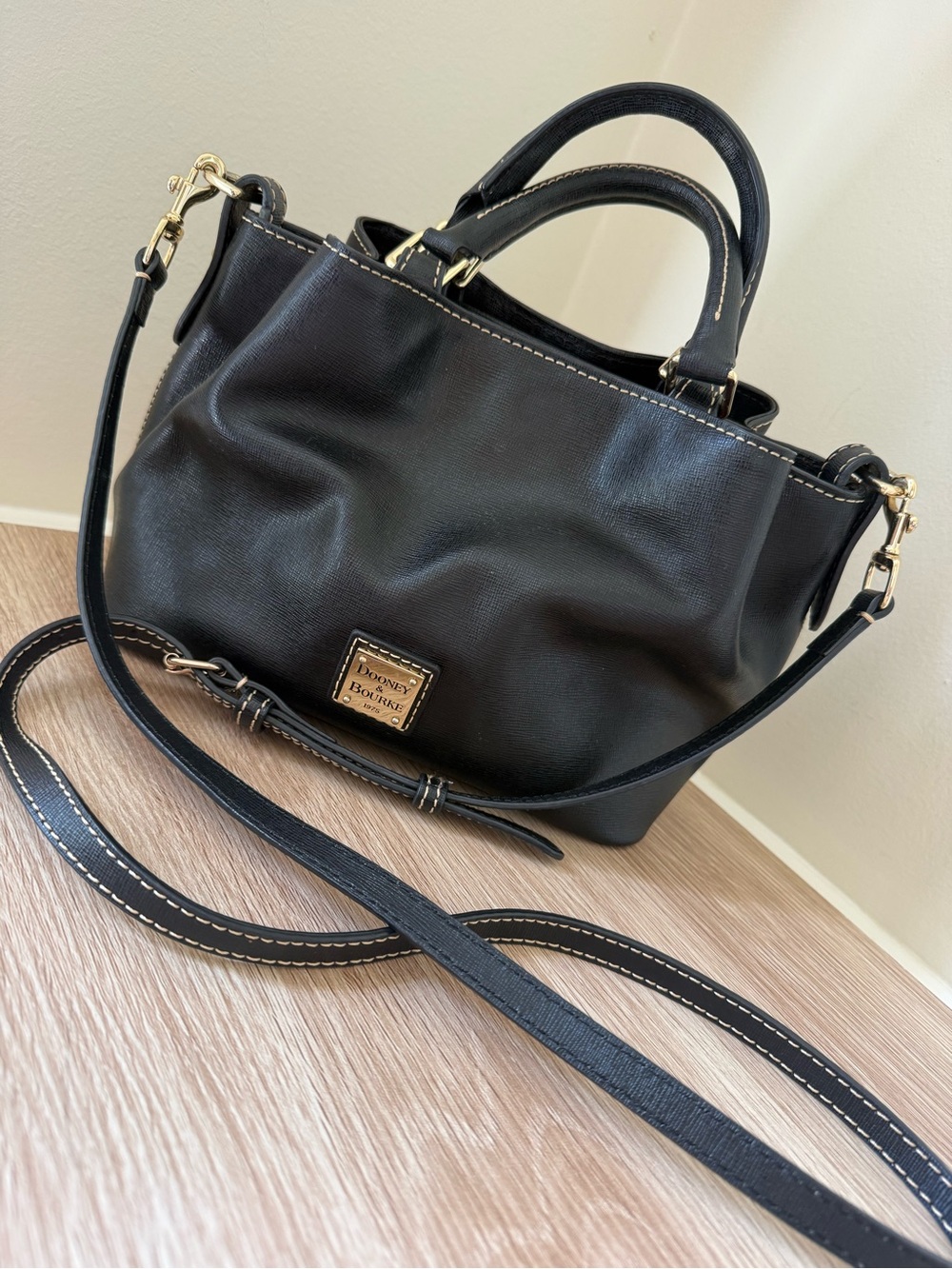 Dooney & Bourke sm Barlow Black Leather Top-Handle Satchel w/ Crossbody Strap